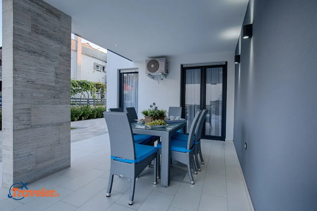 Modern Apartment in Krk for 4 Guests Near Beach