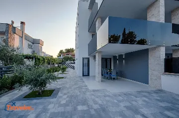 Modern Apartment in Krk for 4 Guests Near Beach