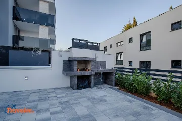 Modern Apartment in Krk for 4 Guests Near Beach