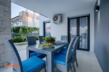 Modern Apartment in Krk for 4 Guests Near Beach