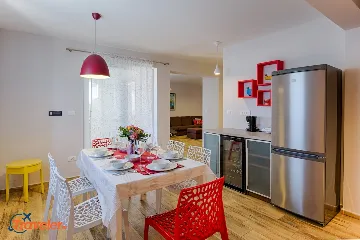 4-Bedroom Villa in Brzac with Private Pool