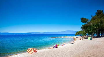 4-Bedroom Villa in Brzac with Private Pool