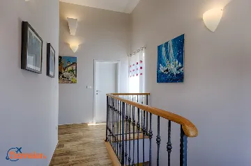 4-Bedroom Villa in Brzac with Private Pool