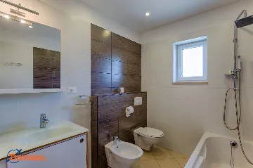 4-Bedroom Villa in Brzac with Private Pool