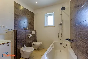 4-Bedroom Villa in Brzac with Private Pool