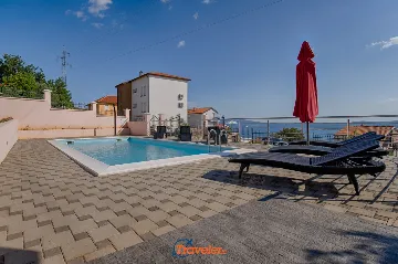 Crikvenica 4-Bedroom Villa for 10 Guests with Pool