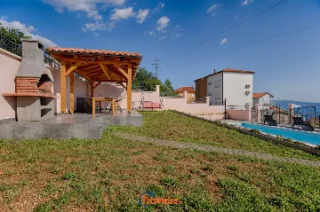 Crikvenica 4-Bedroom Villa for 10 Guests with Pool