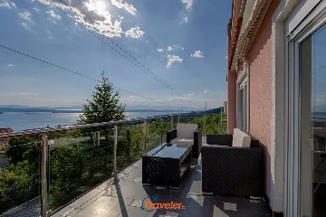 Crikvenica 4-Bedroom Villa for 10 Guests with Pool