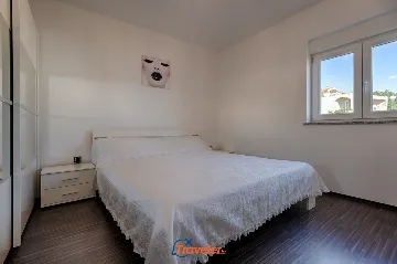 Crikvenica 4-Bedroom Villa for 10 Guests with Pool