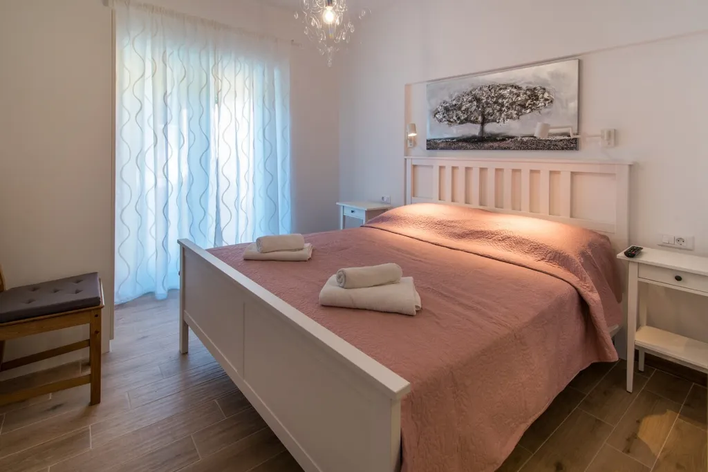 Villa in Vrbnik for 6 Guests with Pool