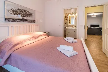 Villa in Vrbnik for 6 Guests with Pool