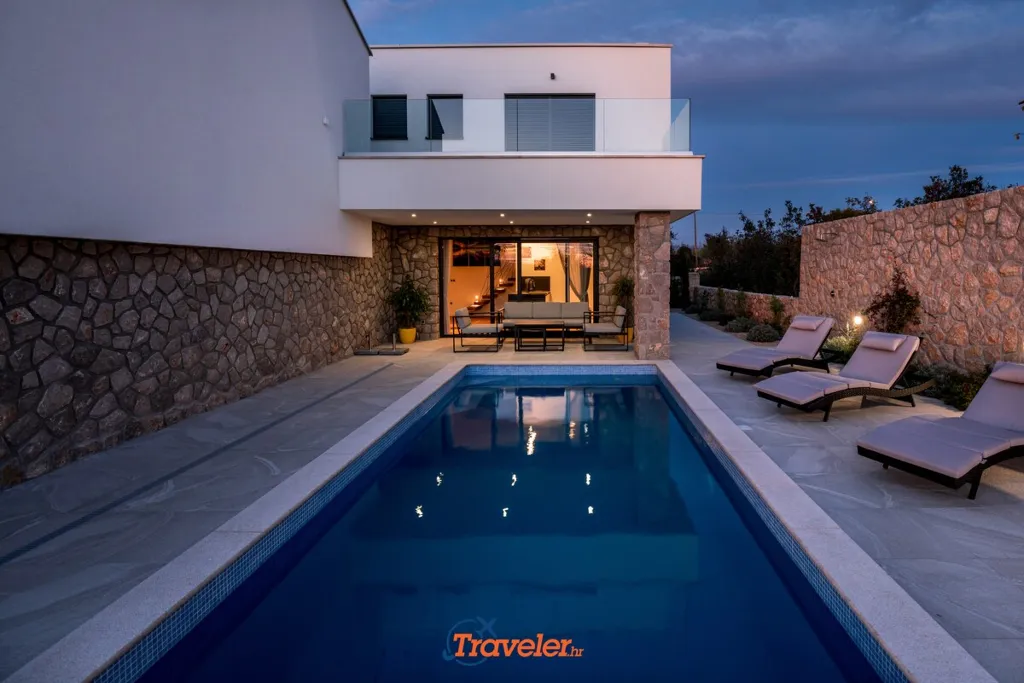 Villa in Gabonjin with Private 55 m² Pool