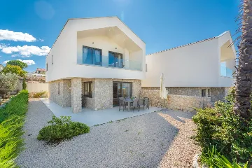 Villa in Gabonjin with Private 55 m² Pool