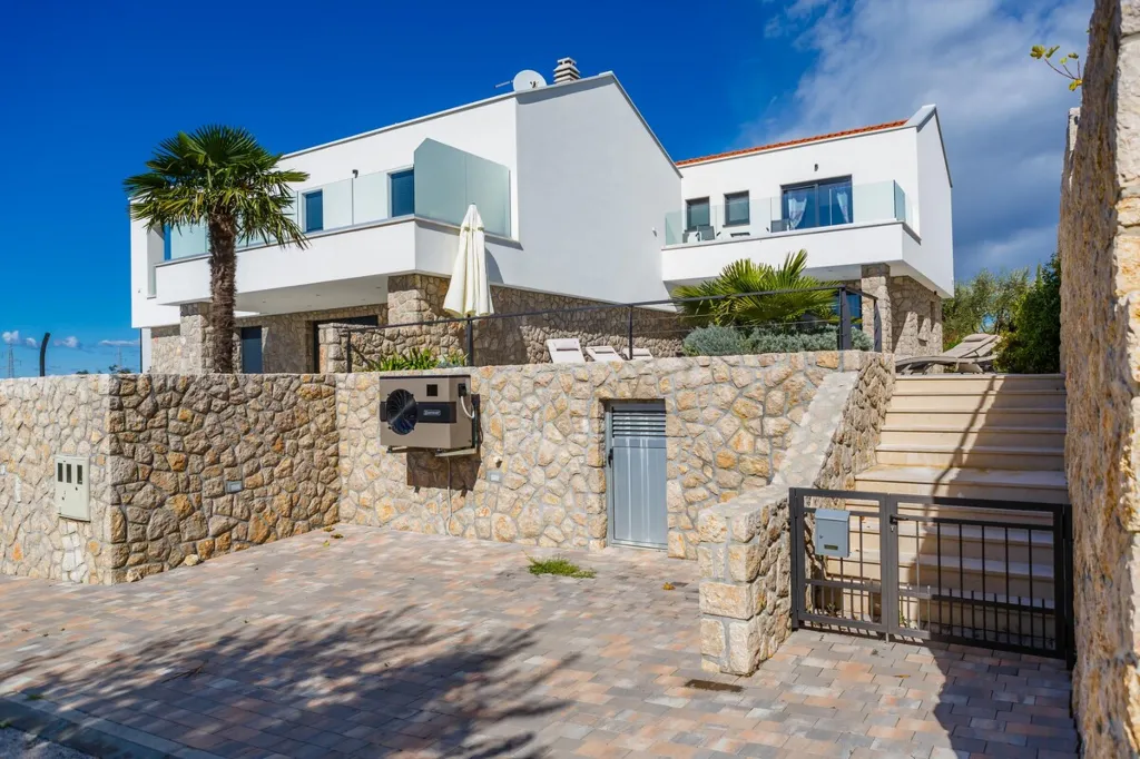 Villa in Gabonjin with Private 55 m² Pool