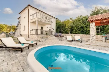 Villa with Pool and Sea View in Donja Hlapa