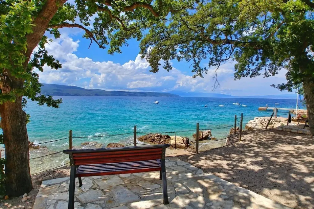 Villa with Pool and Sea View in Donja Hlapa