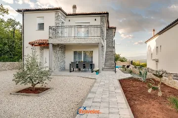 Villa with Pool and Sea View in Donja Hlapa