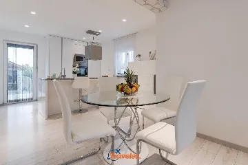 Villa with Pool and Sea View in Donja Hlapa