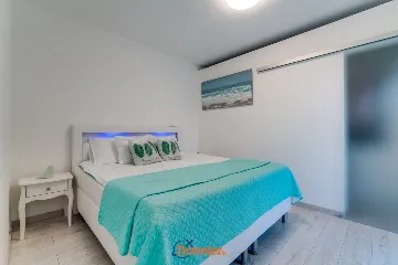 Villa with Pool and Sea View in Donja Hlapa