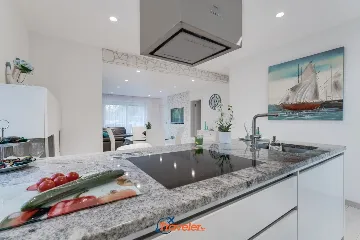 Villa with Pool and Sea View in Donja Hlapa