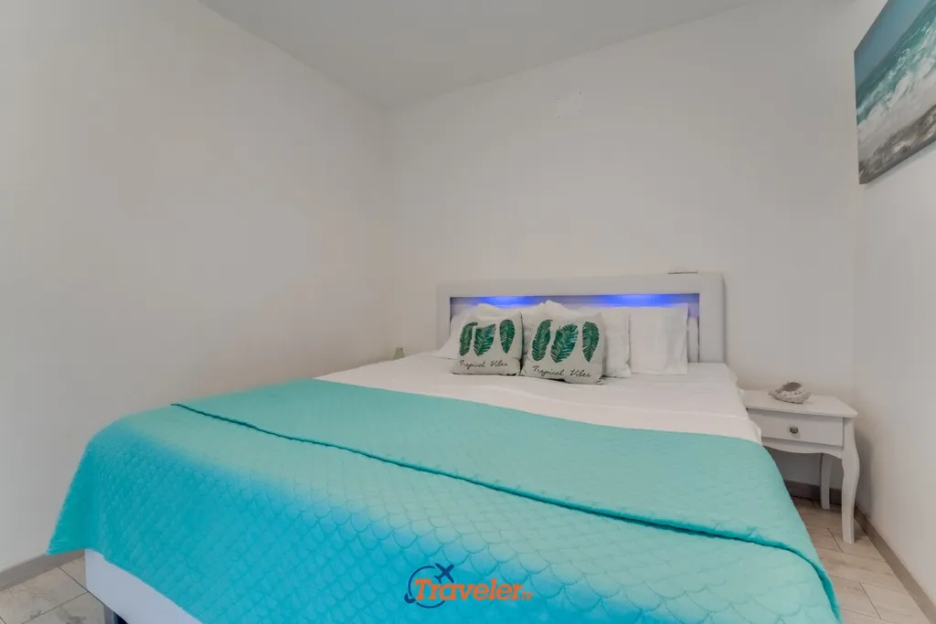 Villa with Pool and Sea View in Donja Hlapa