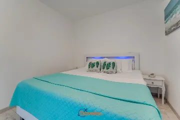 Villa with Pool and Sea View in Donja Hlapa