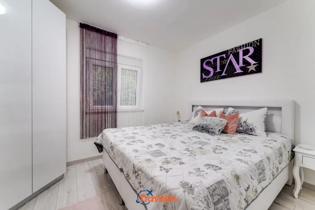 Villa with Pool and Sea View in Donja Hlapa