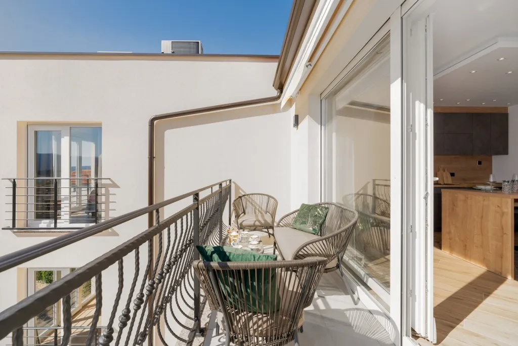 Sea-View Apartment in Krk for 4 Guests