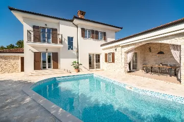 4-Bedroom Villa in Kras with Heated Pool