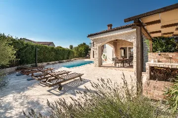 4-Bedroom Villa in Kras with Heated Pool