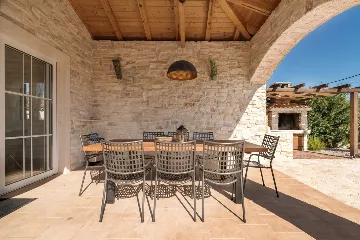 4-Bedroom Villa in Kras with Heated Pool