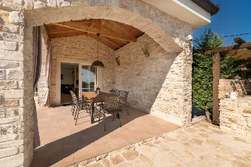 4-Bedroom Villa in Kras with Heated Pool