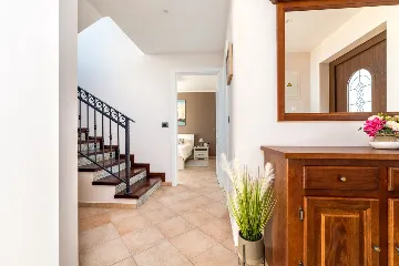 4-Bedroom Villa in Kras with Heated Pool