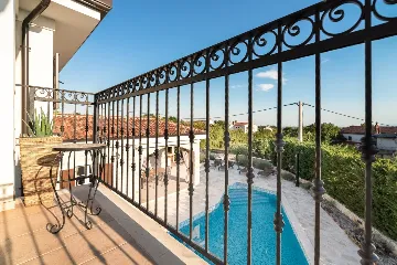 4-Bedroom Villa in Kras with Heated Pool