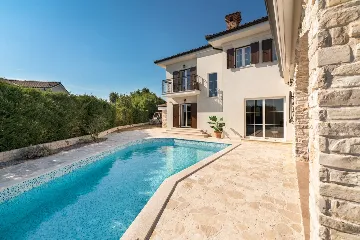 4-Bedroom Villa in Kras with Heated Pool