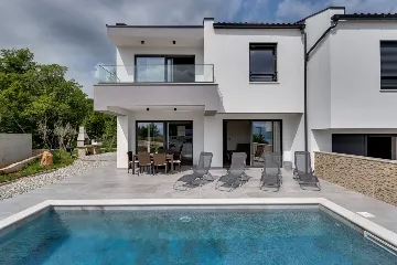 3-Bedroom Villa with Pool in Risika, Croatia