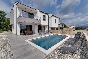 3-Bedroom Villa with Pool in Risika, Croatia