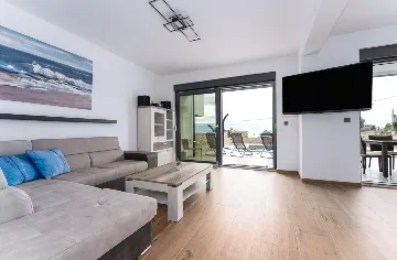 3-Bedroom Villa with Pool in Risika, Croatia