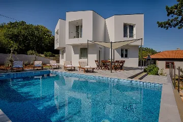 House in Gostinjac for up to 8 guests