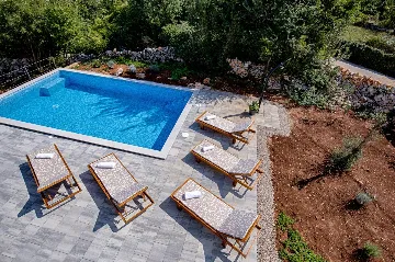 House in Gostinjac for up to 8 guests