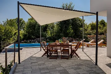 House in Gostinjac for up to 8 guests