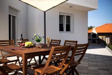 House in Gostinjac for up to 8 guests