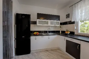 House in Gostinjac for up to 8 guests