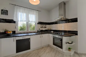 House in Gostinjac for up to 8 guests