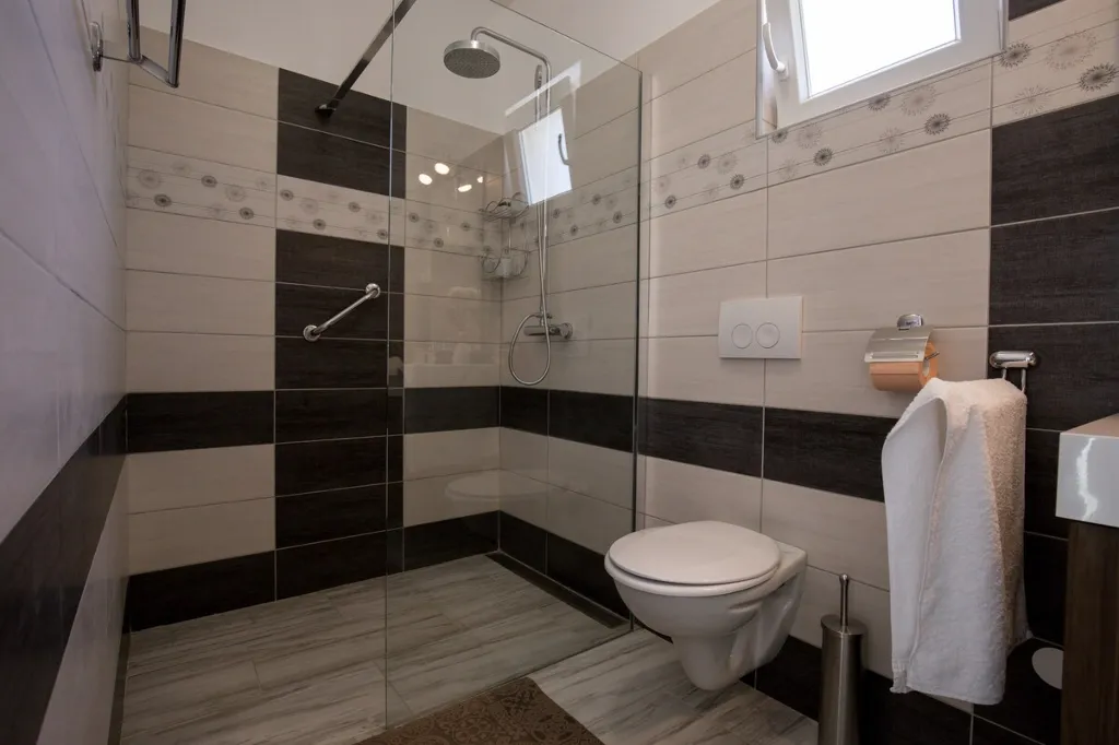 House in Gostinjac for up to 8 guests