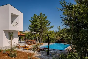 House in Gostinjac for up to 8 guests