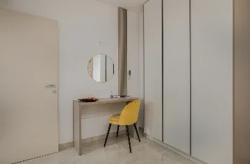 4-Bedroom House with Pool in Žgaljići (8 guests)