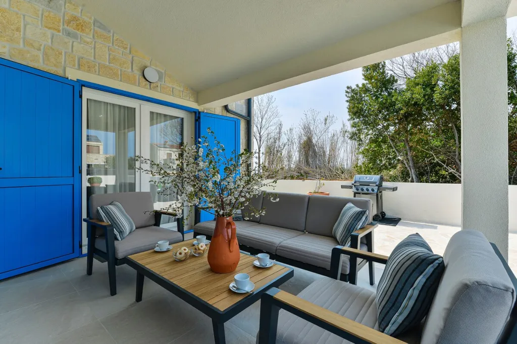 3-Bedroom House with Pool in Vir, Croatia