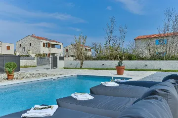 3-Bedroom House with Pool in Vir, Croatia