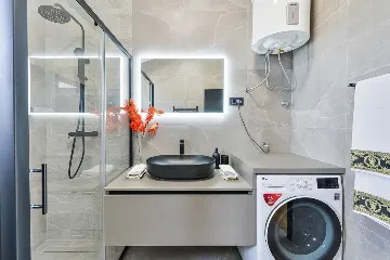 3-Bedroom House with Pool in Vir, Croatia